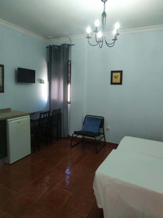 Apartamentos Turisticos Casa Cantillo Carmona  Bagian luar foto