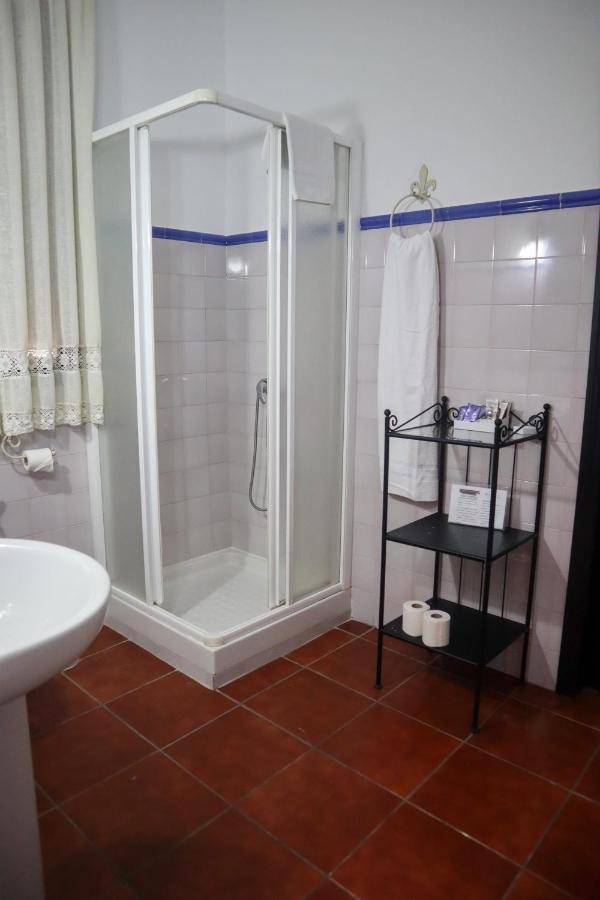 Apartamentos Turisticos Casa Cantillo Carmona  Bagian luar foto