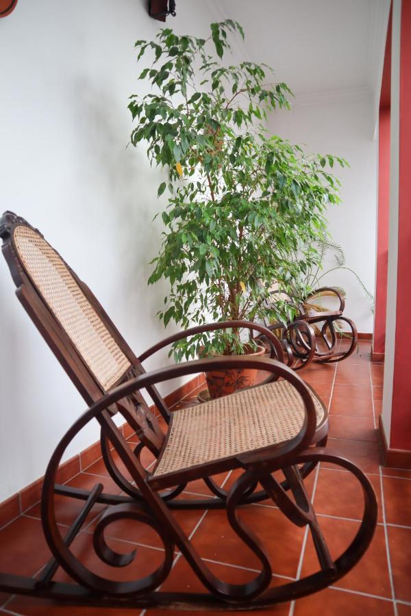 Apartamentos Turisticos Casa Cantillo Carmona  Bagian luar foto